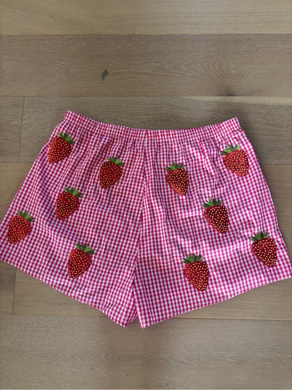Queen Of Sparkles Gingham Beaded Strawberry Shorts Red White XXL NWT Sequin - Picture 10 of 10